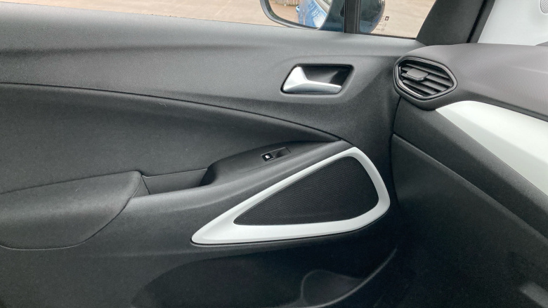 Vauxhall Crossland X 1.2T [110] Griffin 5dr [6 Spd] [Start Stop] Petrol Hatchback